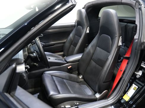 Used 2017 Porsche 911 Targa 4 GTS AWD/4WD image 27
