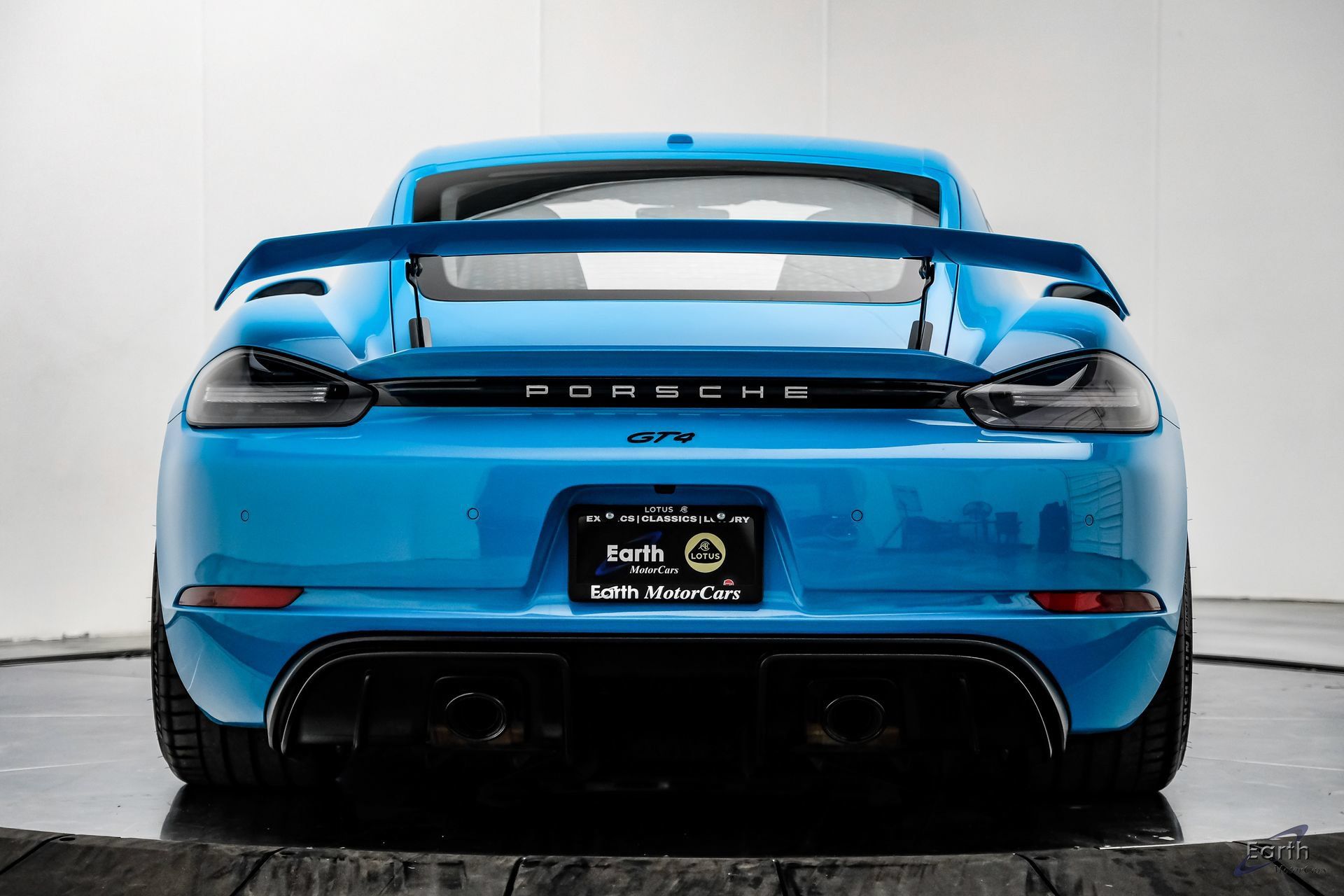 Used 2020 Porsche 718 Cayman GT4 RWD image 13