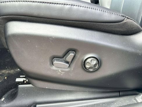 New 2026 Chrysler Pacifica Select image 8