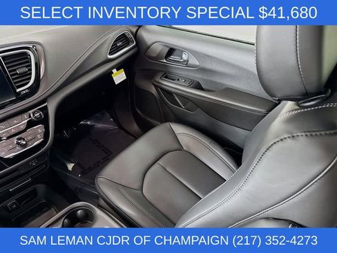 New 2026 Chrysler Pacifica Select w/ S Appearance Package FWD image 22