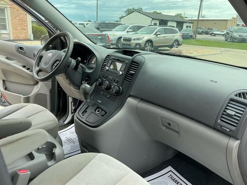 Used 2012 Kia Sedona LX w/ PWR Pkg FWD image 23