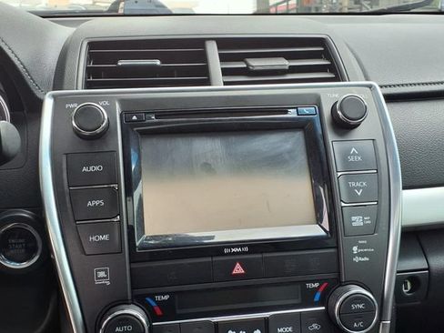 Used 2017 Toyota Camry XSE FWD image 14