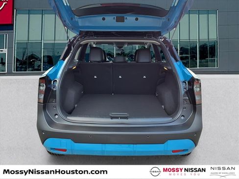 New 2026 Nissan Kicks SR image 8