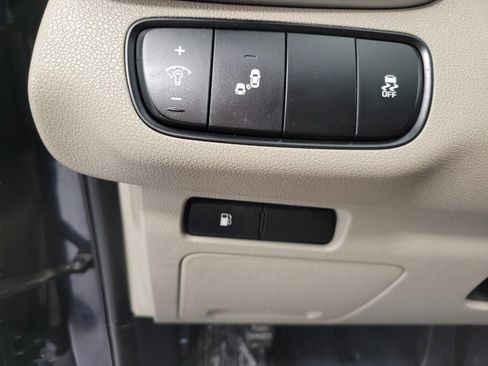 Used 2020 Kia Sorento LX FWD image 38