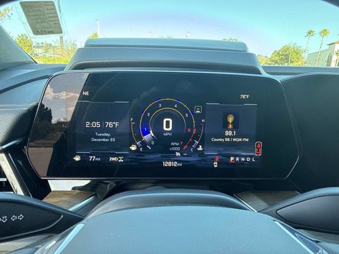 Used 2025 Chevrolet Tahoe High Country image 33