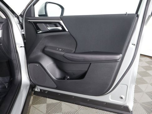 New 2025 Mitsubishi Outlander ES image 23