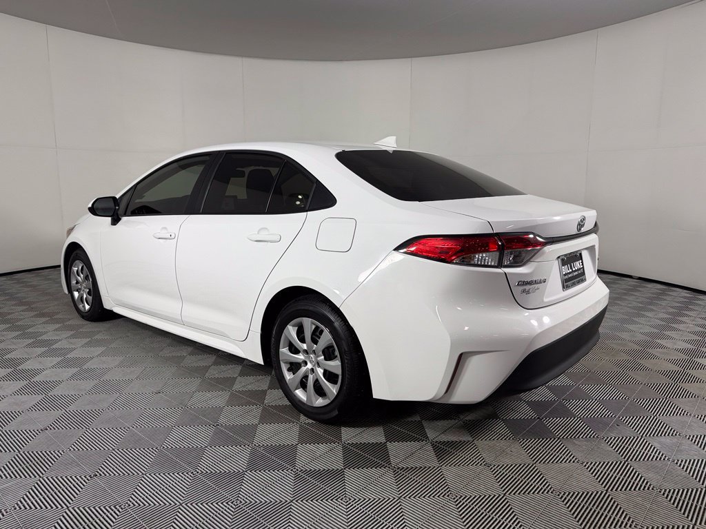 Used 2026 Toyota Corolla LE FWD image 8