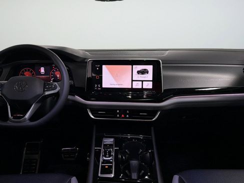 New 2026 Volkswagen Atlas Peak Edition AWD/4WD image 36