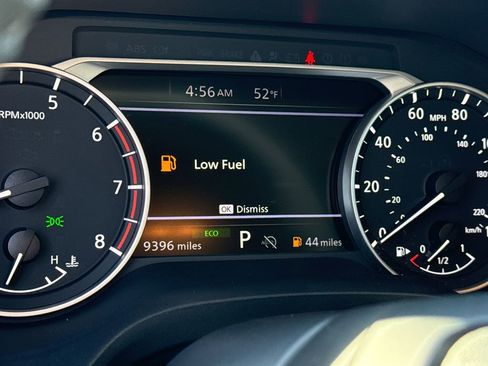 Certified 2025 Nissan Rogue SV image 31