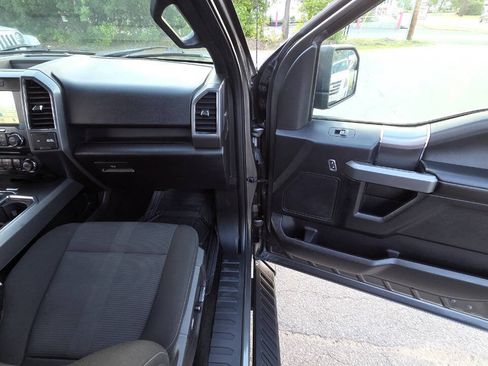 Used 2017 Ford F150 XLT w/ Equipment Group 302A Luxury AWD/4WD image 35