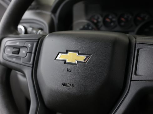 Used 2023 Chevrolet Silverado 1500 Custom AWD/4WD image 25