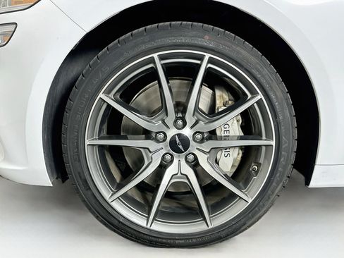 Used 2025 Genesis G70 2.5T RWD image 11