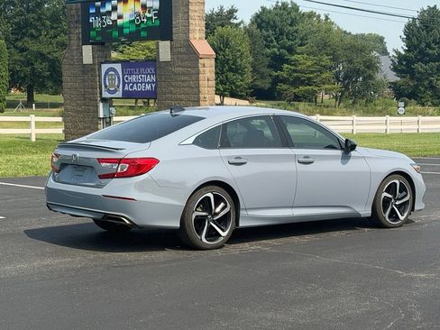 Used 2021 Honda Accord Sport image 4