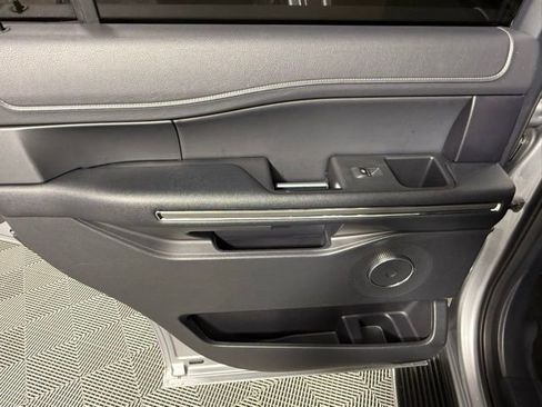 Used 2022 Ford Expedition XLT image 37