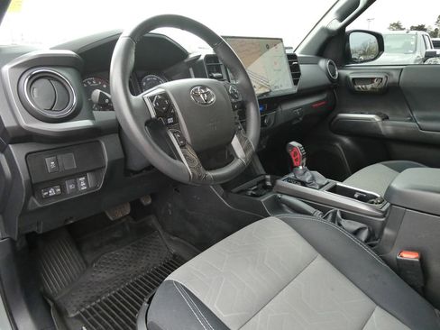 Used 2023 Toyota Tacoma TRD Sport image 21