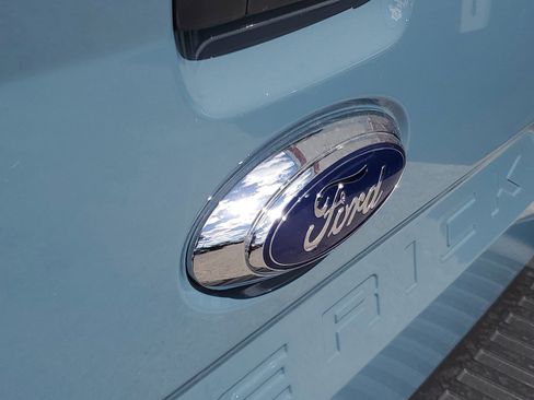 Used 2023 Ford Maverick XLT image 7