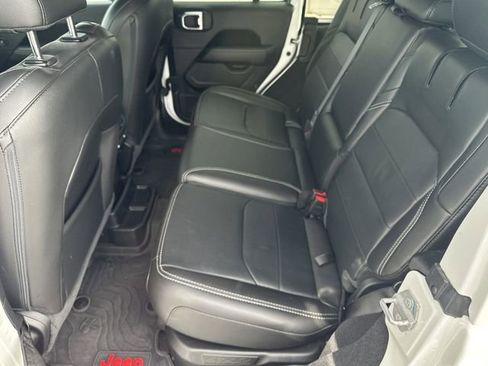 Used 2023 Jeep Wrangler Unlimited Sahara w/ Cold Weather Group image 18