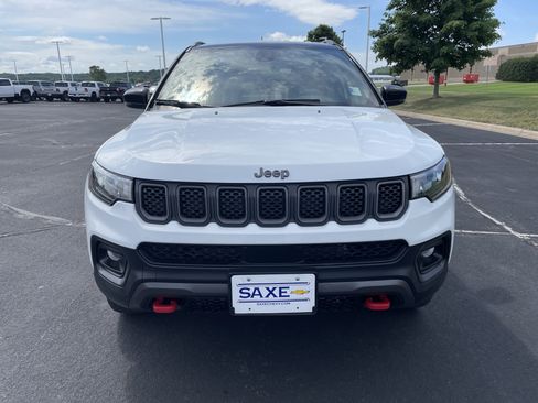 Used 2024 Jeep Compass Trailhawk AWD/4WD image 8