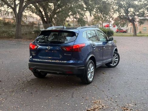 Used 2018 Nissan Rogue Sport SV w/ SV All-Weather Package image 4