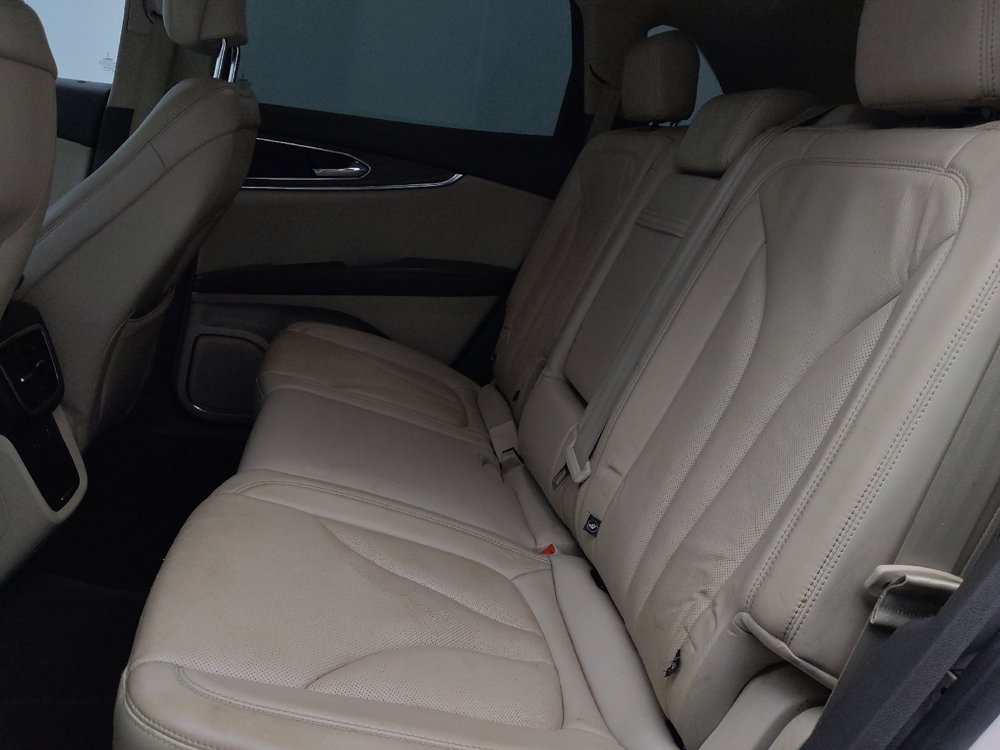 Used 2016 Lincoln MKX Reserve w/ Technology Package FWD image 18