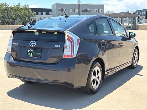 Used 2013 Toyota Prius Three w/ Solar Roof Pkg FWD image 8