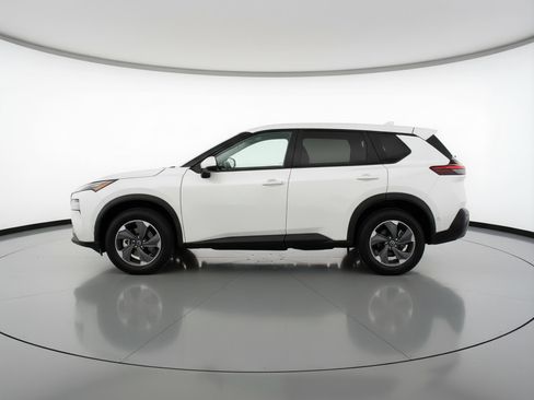 Used 2025 Nissan Rogue SV FWD image 5