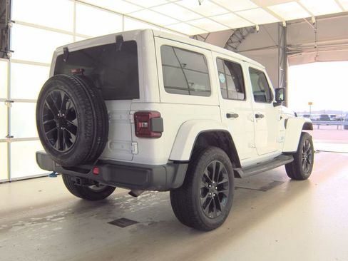 Used 2022 Jeep Wrangler Unlimited Sahara w/ Cold Weather Group image 2