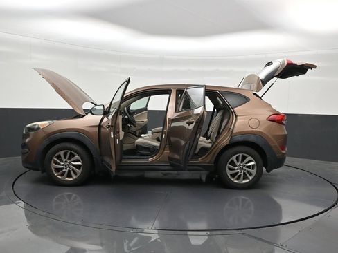 Used 2017 Hyundai Tucson SE FWD image 33