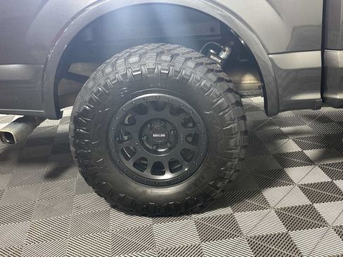 Certified 2018 Ford F150 Lariat w/ Equipment Group 502A Luxury AWD/4WD image 22