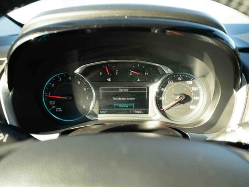 Used 2019 Chevrolet Traverse LT image 16