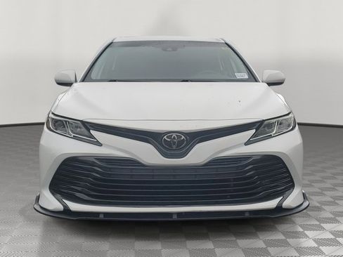 Used 2019 Toyota Camry LE image 2
