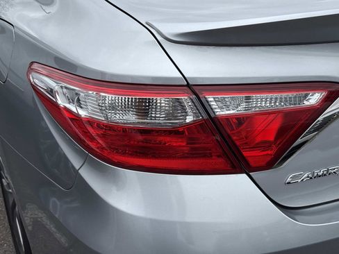 Used 2015 Toyota Camry SE image 11