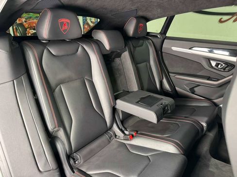 Used 2019 Lamborghini Urus image 13