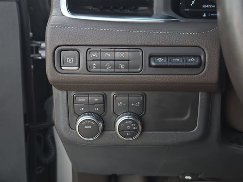 Used 2024 GMC Yukon Denali AWD/4WD image 23