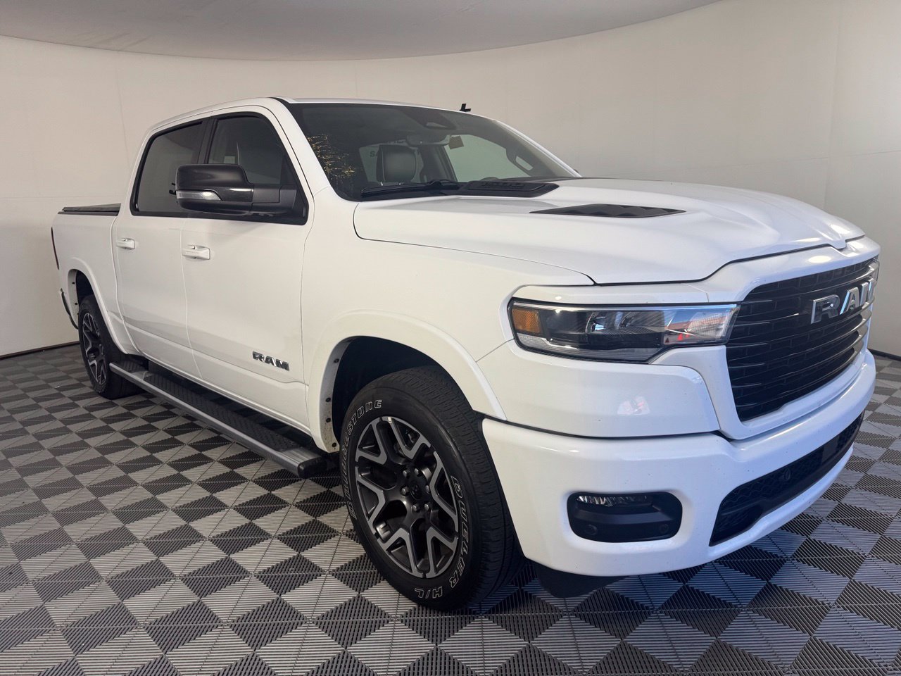 Used 2026 RAM 1500 Laramie w/ Sport Appearance Package AWD/4WD image 6