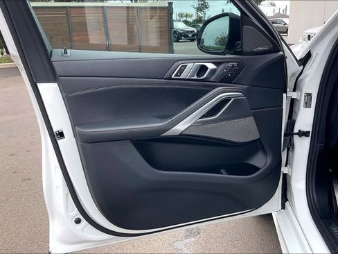Used 2020 BMW X6 xDrive40i w/ Executive Package image 21