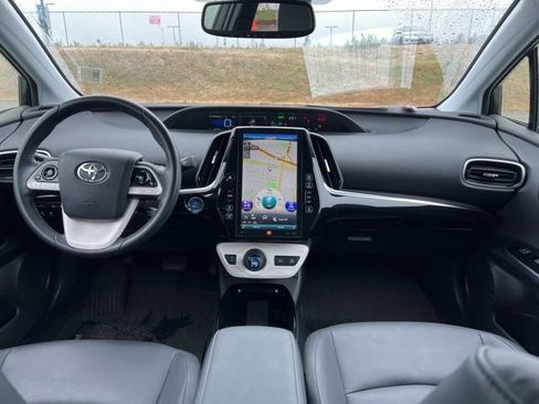 Used 2018 Toyota Prius Four w/ Advanced Technology Package FWD image 9