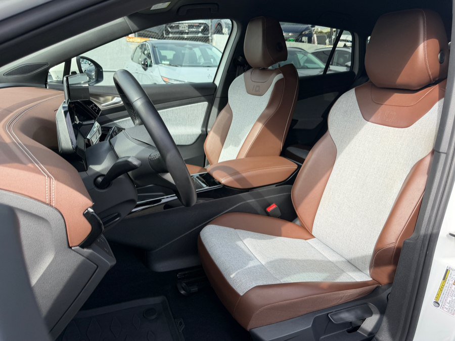 Used 2023 Volkswagen ID.4 Pro RWD image 16