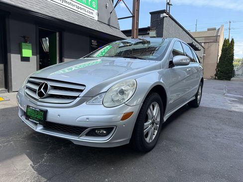 Used 2006 Mercedes-Benz R 500 4MATIC image 1