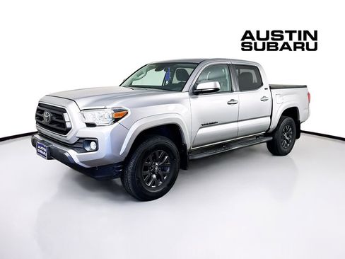 Used 2020 Toyota Tacoma SR5 w/ SR5 Appearance Package (SM) RWD image 3