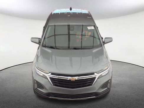 Used 2023 Chevrolet Equinox LT w/ Driver Convenience Package image 2