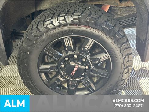 Used 2025 GMC Sierra 2500 AT4 w/ Technology Package image 22