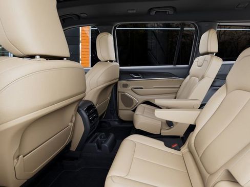 New 2026 Jeep Grand Cherokee L Limited AWD/4WD image 23