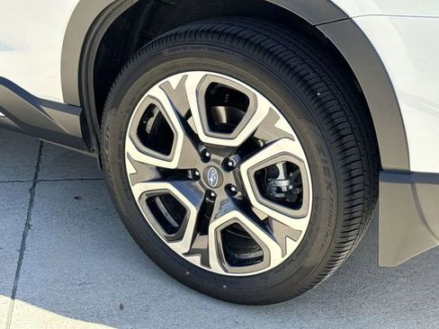 Used 2025 Subaru Ascent Limited image 12