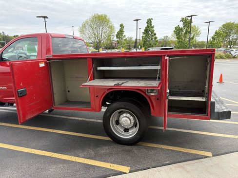 Used 2022 RAM 5500 Tradesman AWD/4WD image 19