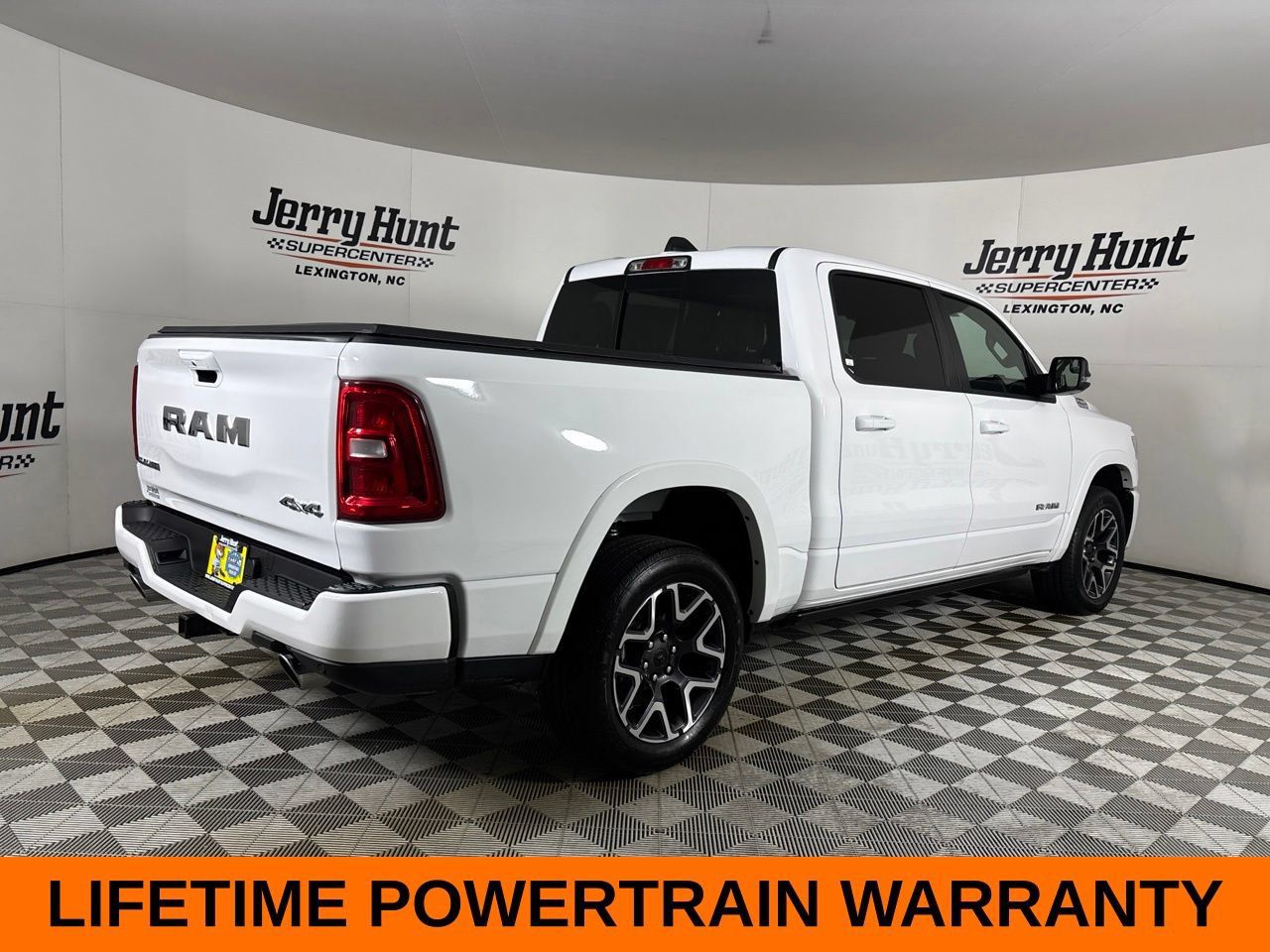 Used 2026 RAM 1500 Laramie AWD/4WD image 6