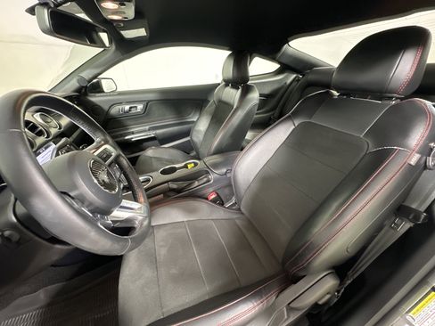 Used 2019 Ford Mustang GT Premium w/ Equipment Group 401A image 9