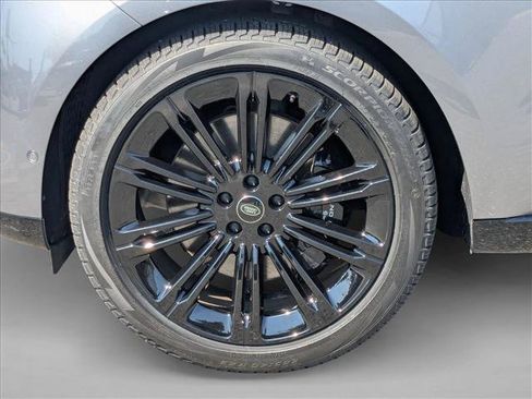 Certified 2023 Land Rover Range Rover Autobiography AWD/4WD image 28