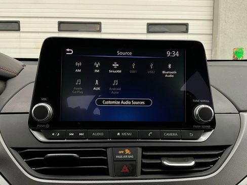 Used 2025 Nissan Altima 2.5 SR image 29