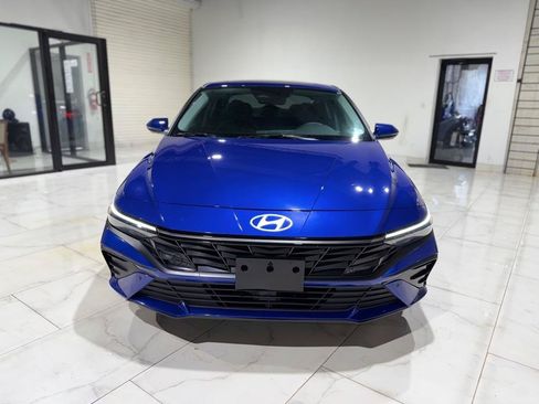 Used 2026 Hyundai Elantra Limited FWD image 2